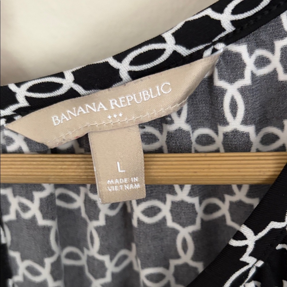 Banana Republic Black and White Geometric Maxi Dress - Picture 2 of 5